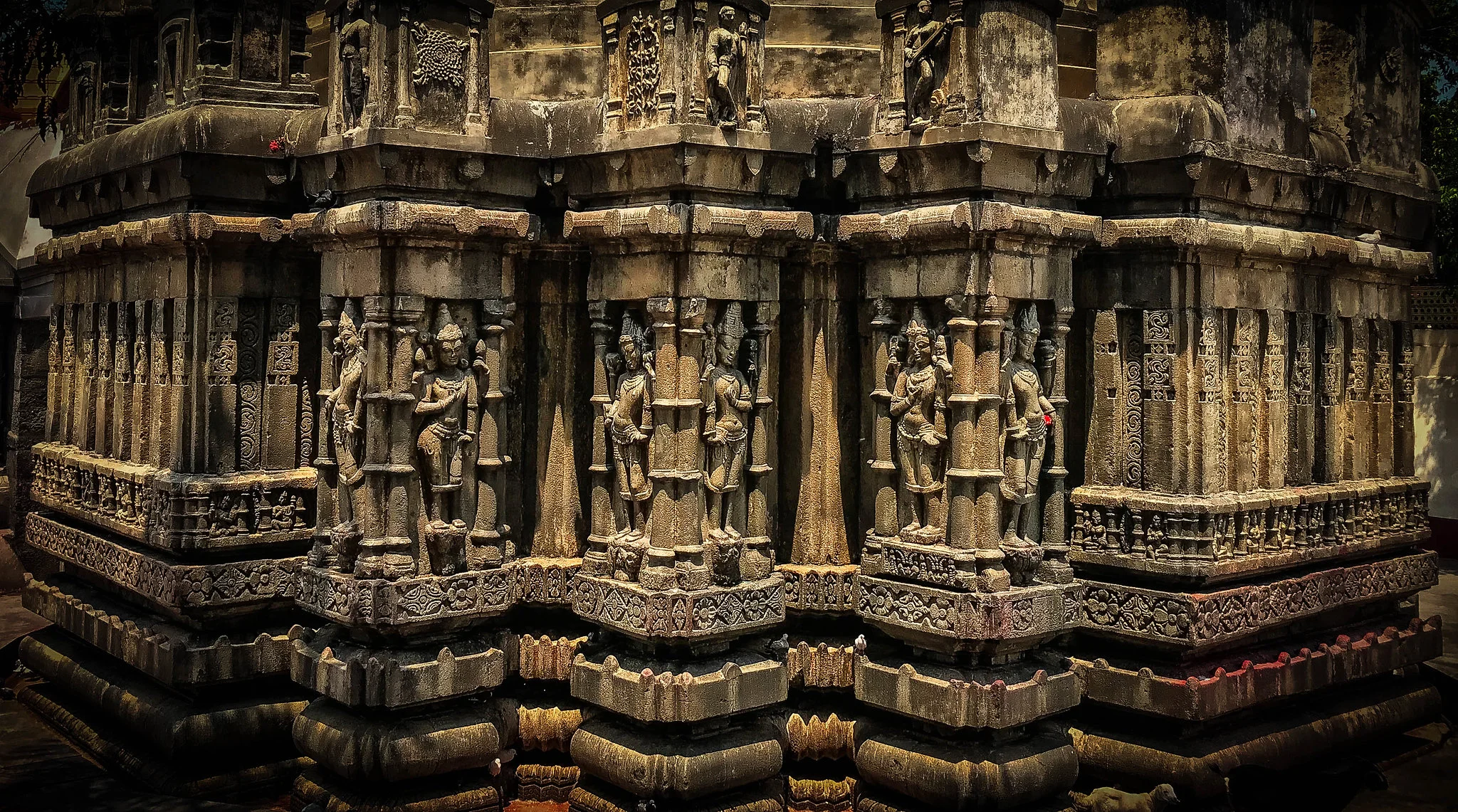 Unique Architecture & Intriguing Symbolism of the Kamakhya Temple