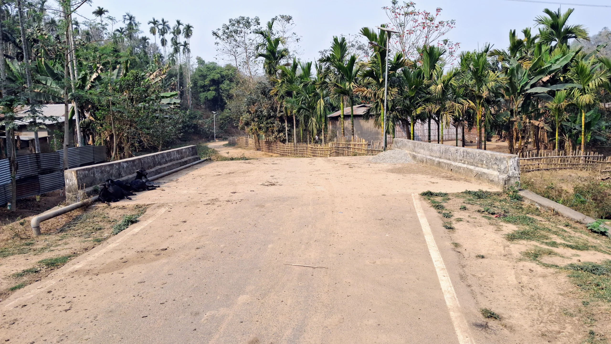 Small culvert bridge near Nasiriba on the way to Satargaon village